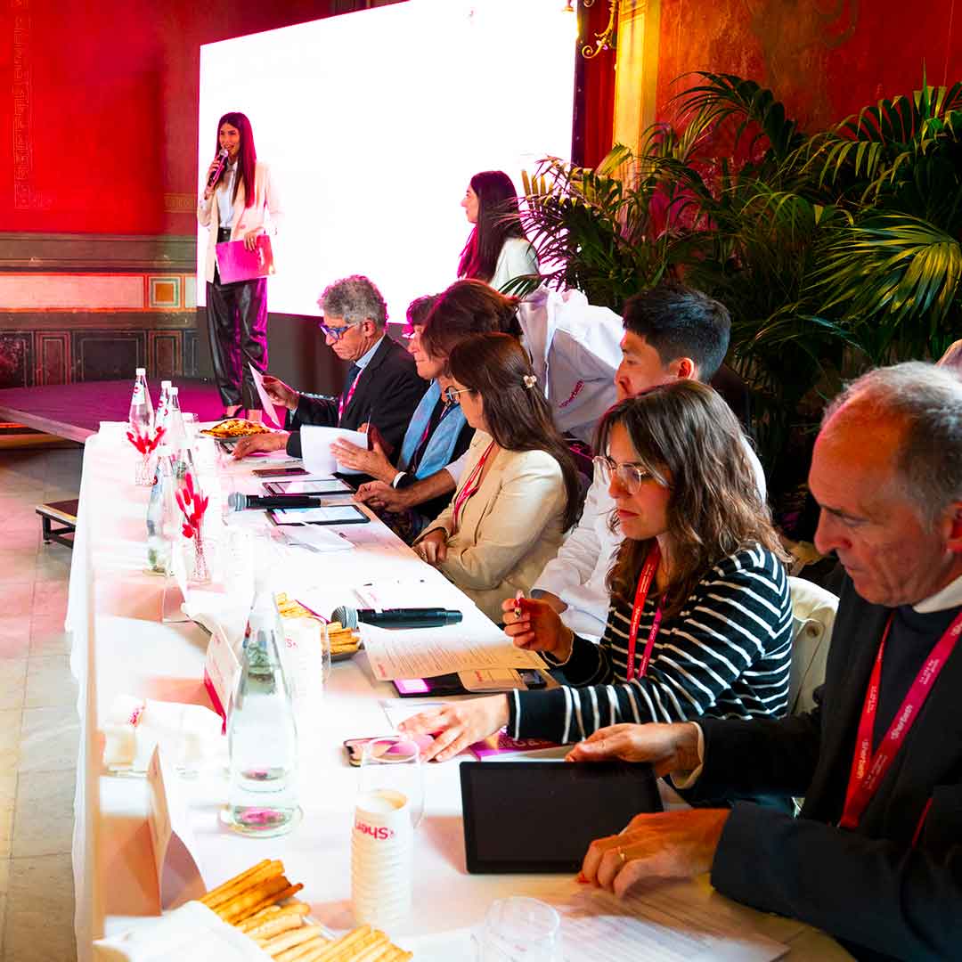La giuria del Premio Cutò al tavolo di valutazione